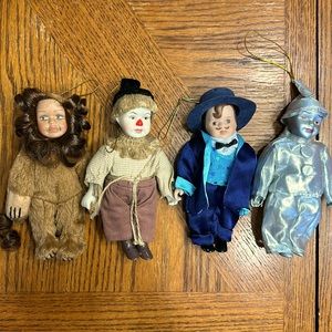 1987 Seymour Mann 6" Wizard of Oz ornament porcelain dolls in great condition
